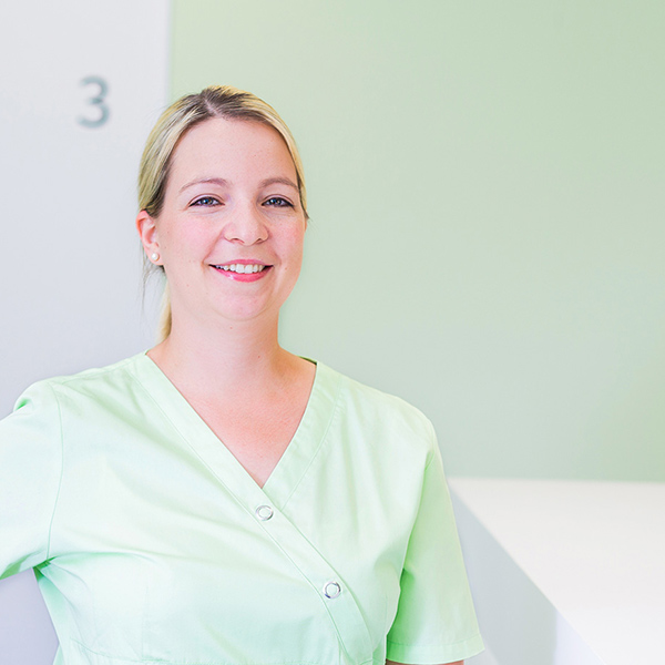 Stephanie Uhlig Medizinische Fachangestellte und staatlich anerkannte Kosmetikerin - Hautarzt in Neustadt